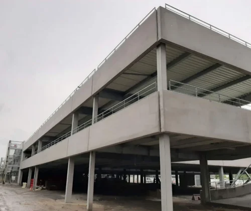 Acrotère en béton préfabriqué